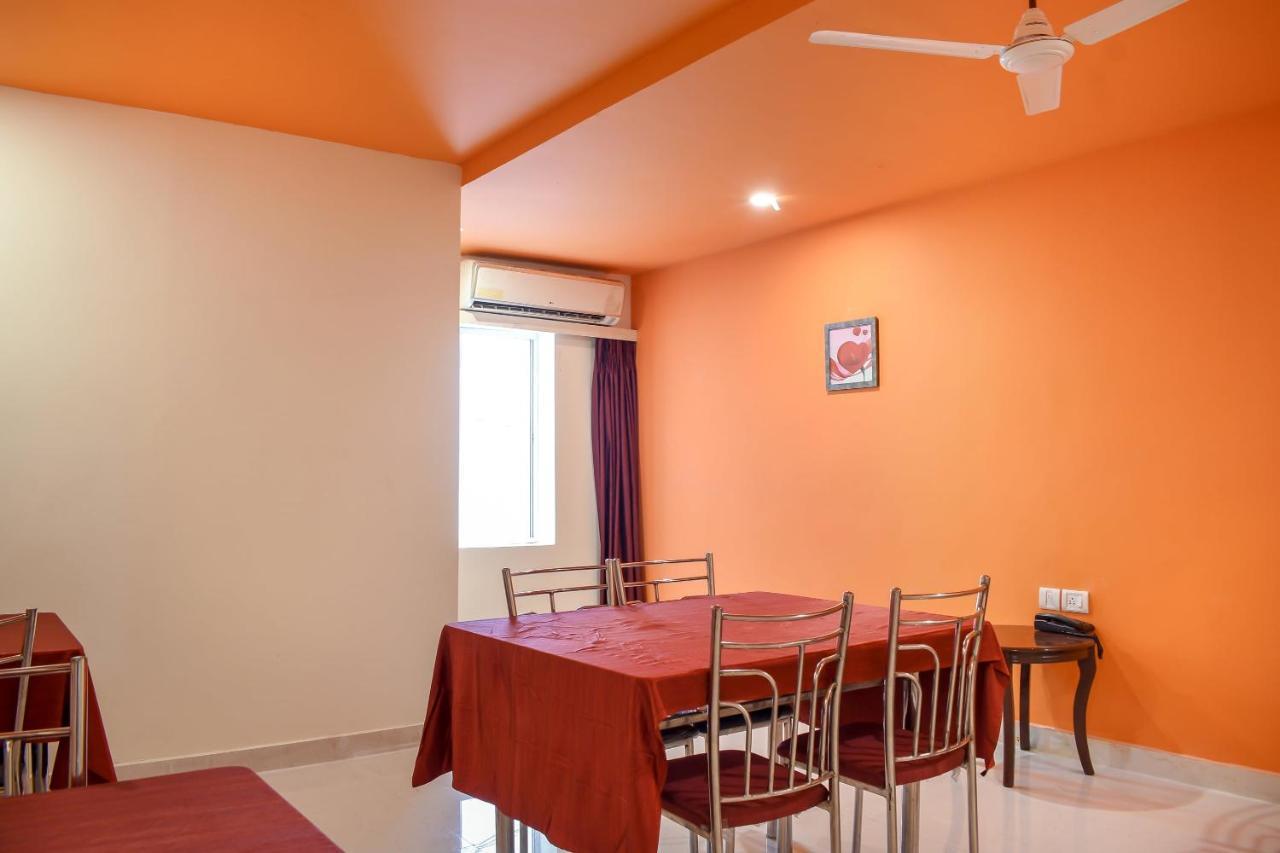 Capital O 67249 Hotel Planet บูบันเนสชวาร์ ภายนอก รูปภาพ