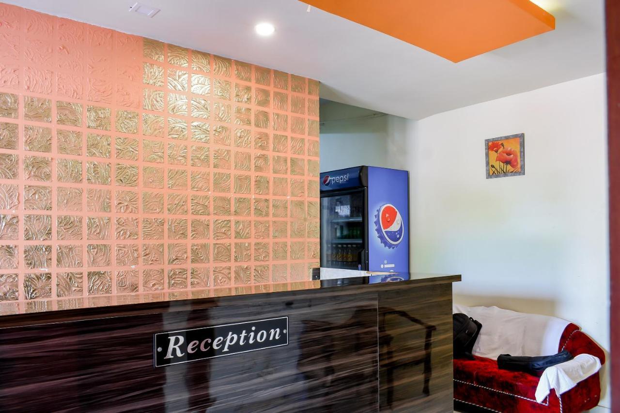 Capital O 67249 Hotel Planet บูบันเนสชวาร์ ภายนอก รูปภาพ