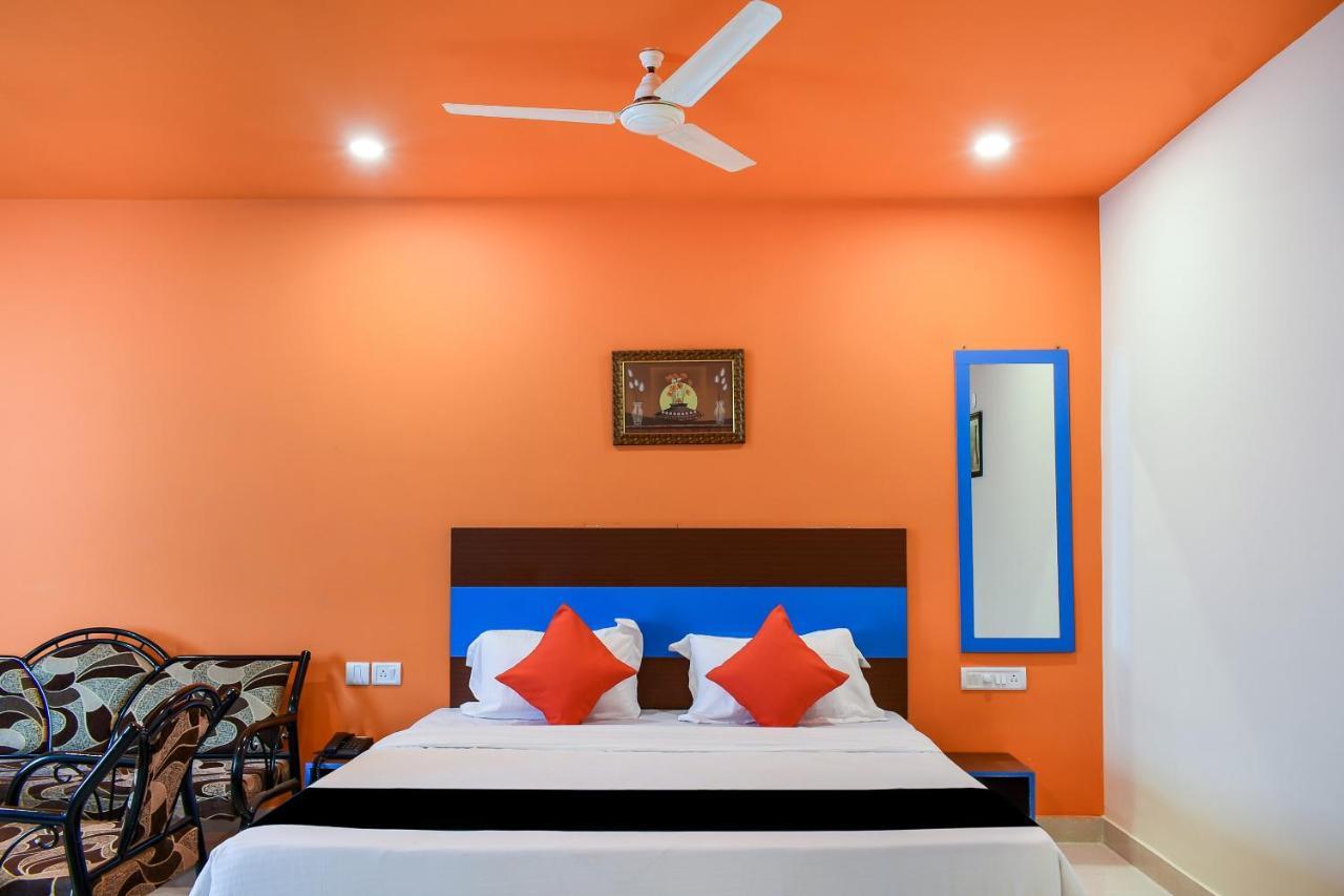 Capital O 67249 Hotel Planet บูบันเนสชวาร์ ภายนอก รูปภาพ